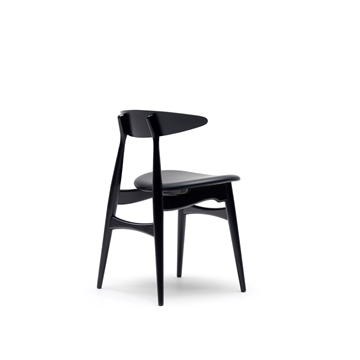 Wegner CH33 fra Carl Hansen i sort eik med sort skinn