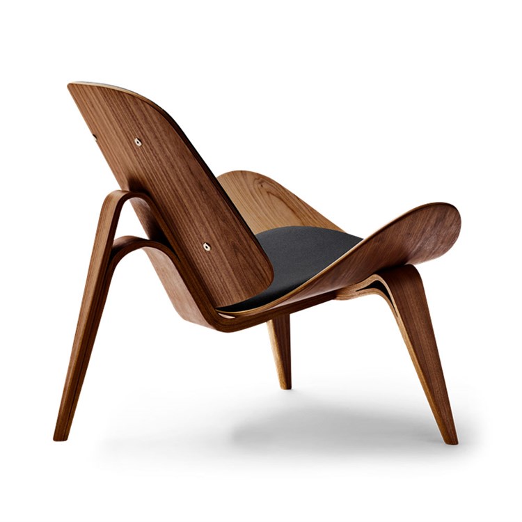 Carl Hansen & Søn CH07 Skallstol Lakkert Valnøtt/Sort Thor 301 Rygg