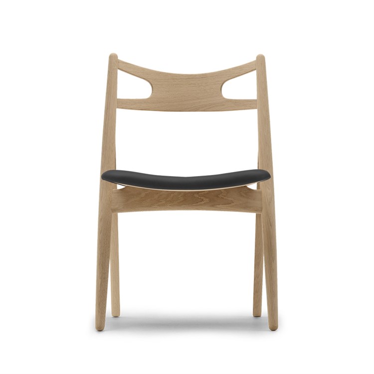 Carl Hansen & Søn CH29 Sawback Stol Såpebehandlet Eik/Sort