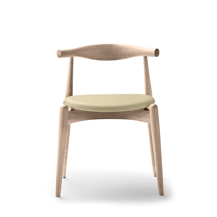 Carl Hansen & Søn CH20 Albue Spisestuestol Skinn Såpebehandlet eik/Creme Thor 300