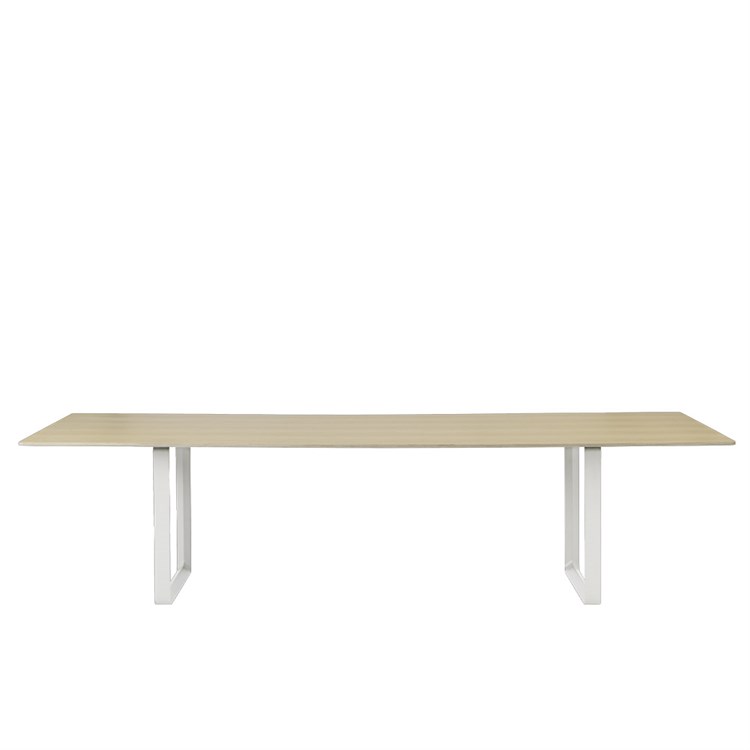 Muuto 70/70 Spisebord Eik 295x108 cm Massiv Eik/Hvit