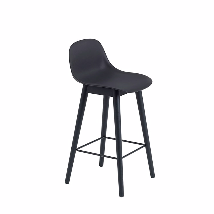 Muuto Fiber Barstol 65cm m/ryggstøtte - Sort m/eik