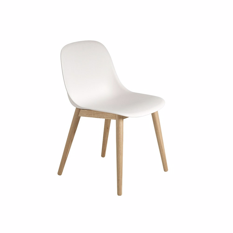 Muuto Fiber spisestuestol