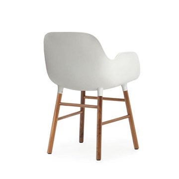 Normann Copenhagen Form Spisestuestol m/armlene Valnøtt/Hvit Veske