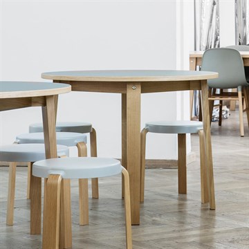 Normann Copenhagen Tapkrakk i stue