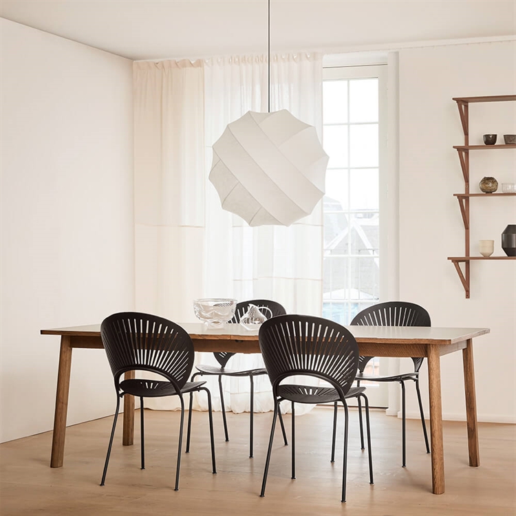 Fredericia Furniture Ana Spisebord - mandelspisestuen