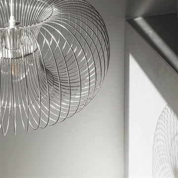 Normann Copenhagen Coil Lamp närbild